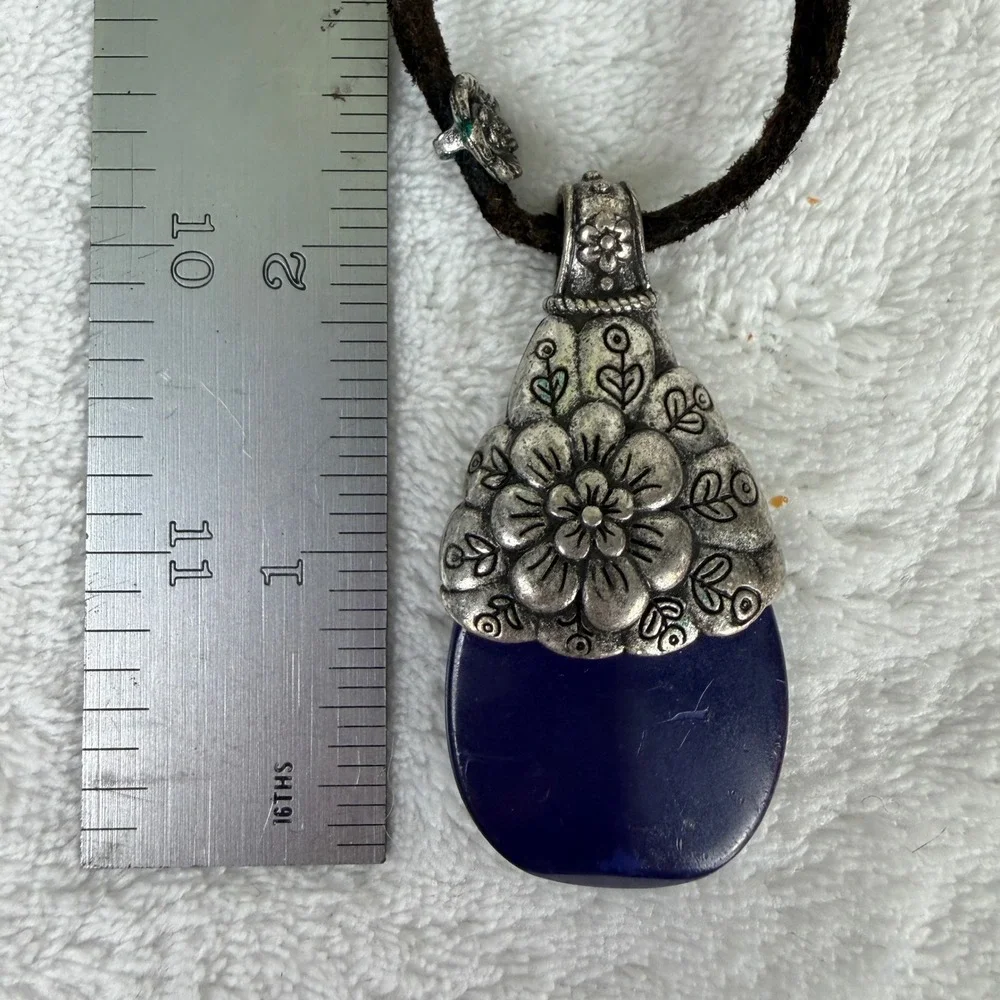 Lucky Brand Blue Stone Floral Pendant Necklace Silver Tone Brown Cord Boho Tie